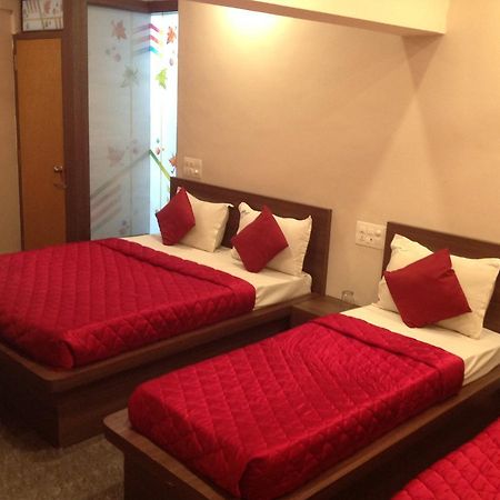 Hotel Rest Inn Chikmagalūr Zewnętrze zdjęcie